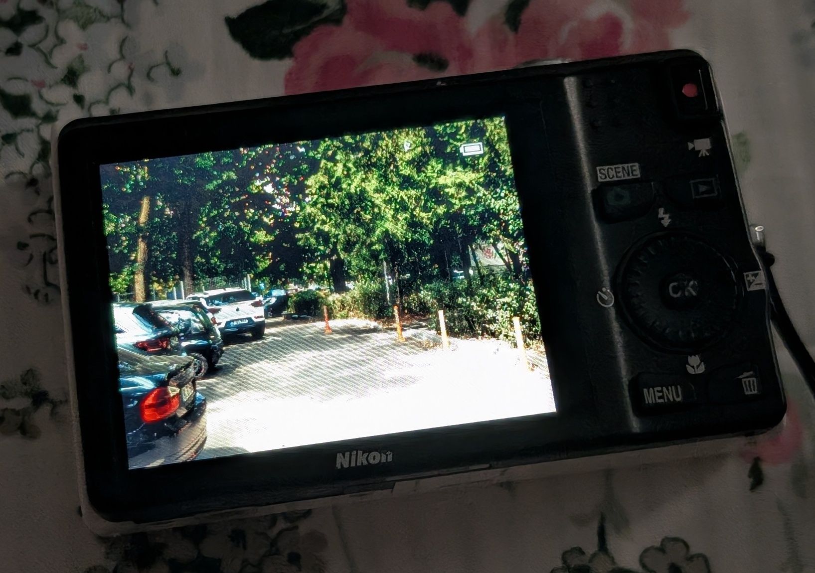 Aparat foto Nikon CoolPix S6200