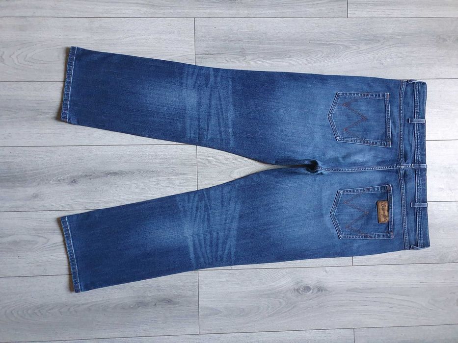 Blugi WRANGLER "Arizona Stretch" - Marime W42 L32 (Talie 107 cm)