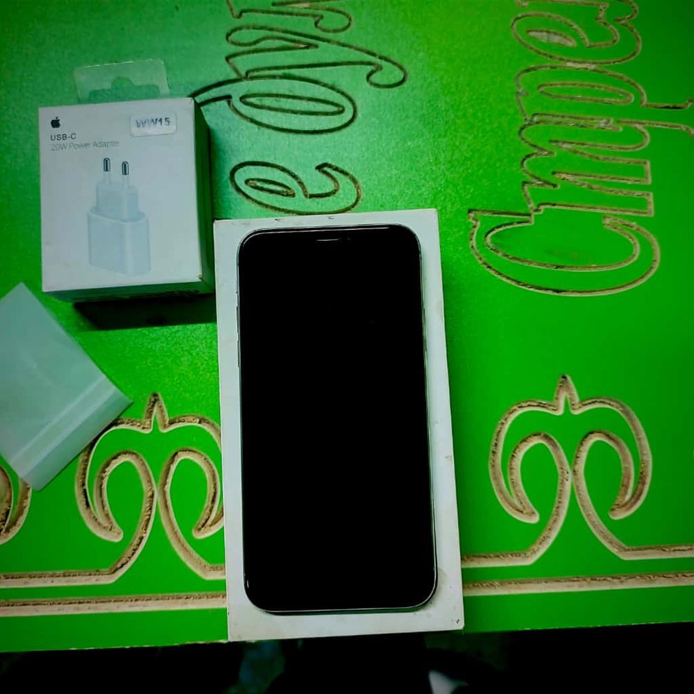 iPhone X,64 гб. Продам срочно в зопошем состояное