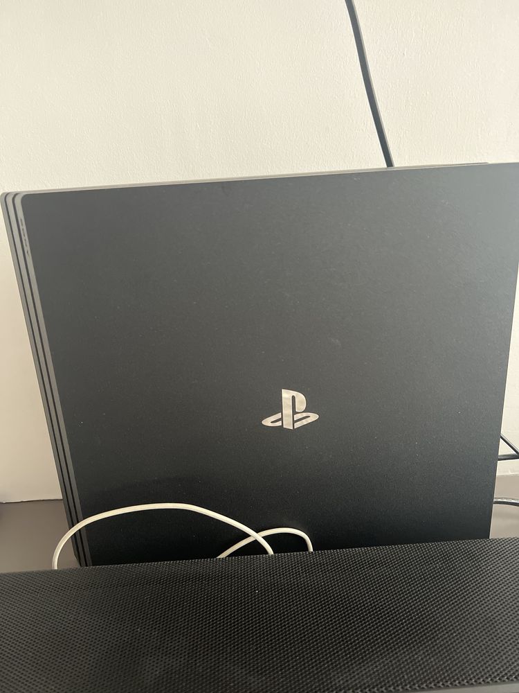 Playstation 4 pro 1 tb