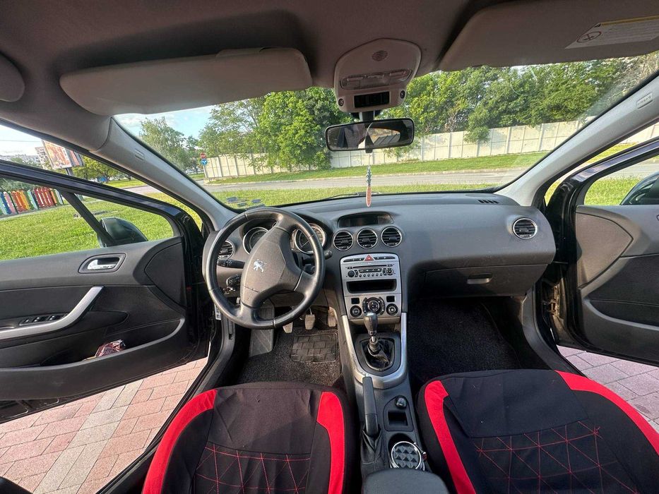 Peugeot 308 1.6 бензин