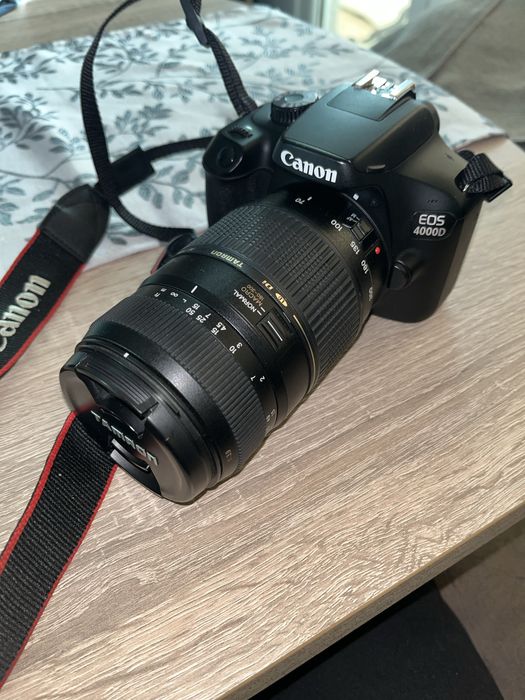 Canon Eos 4000D 18-55mm 70-300mm Спешно!