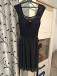 Se vinde Rochie neagra