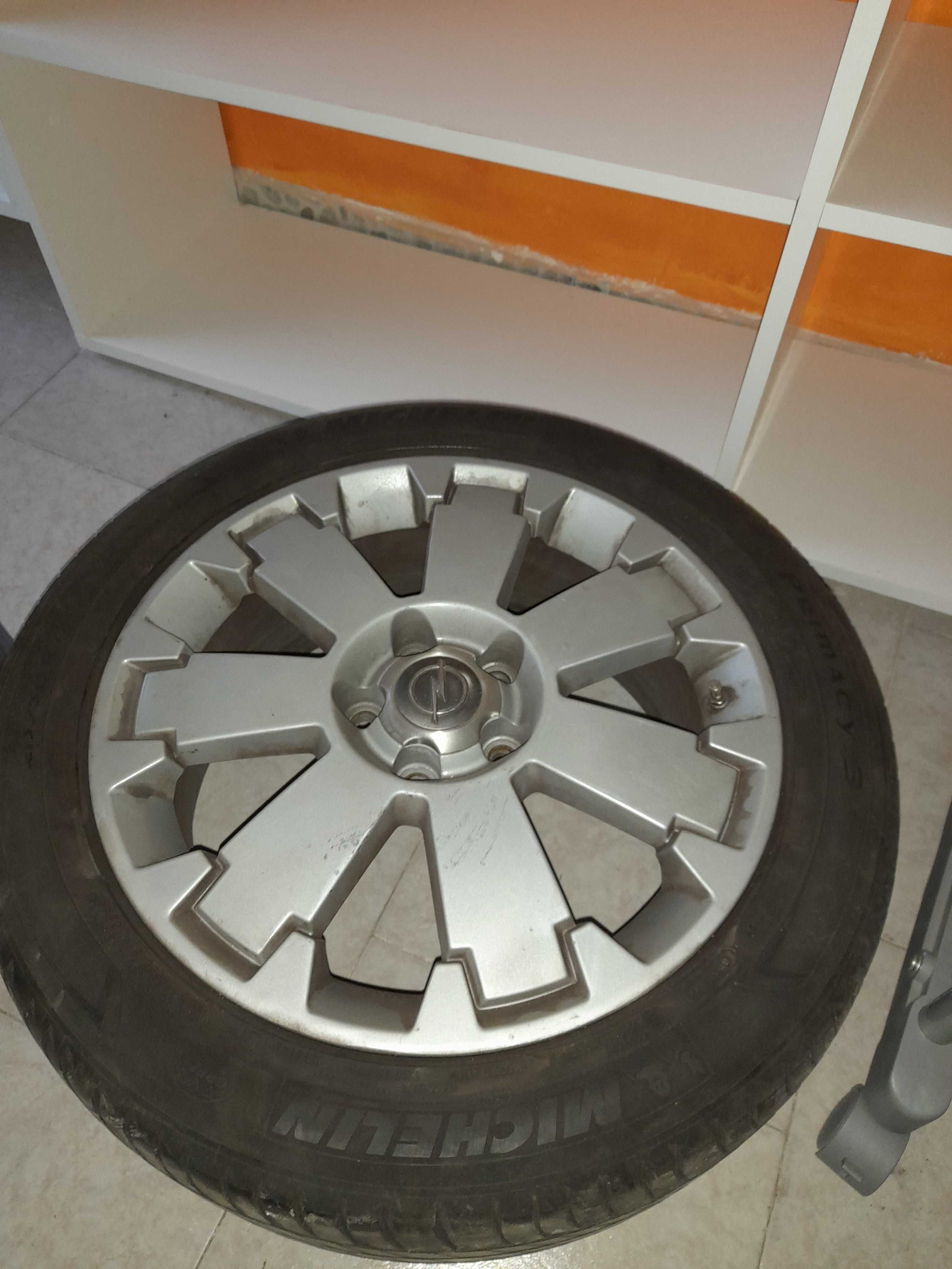 Vand jante cu cauciucuri Michelin 215/50R17