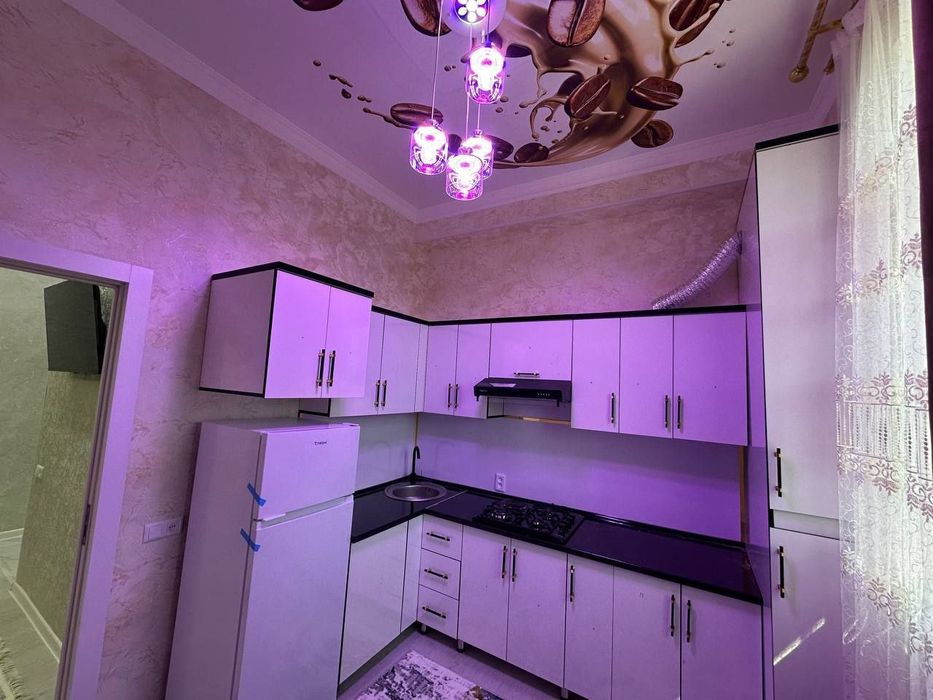 2 xonali kvartira sotiladi