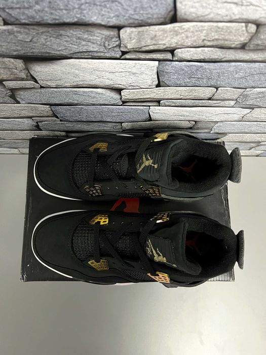 41-43 Jordan Retro 4 Royalty