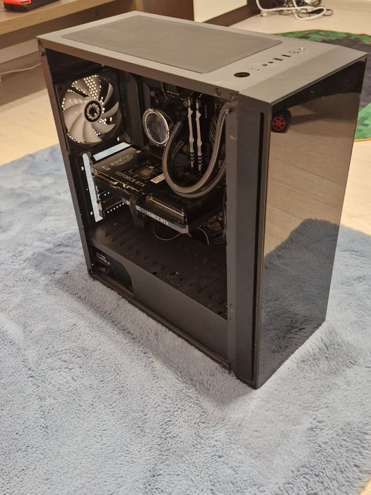 Calculator complet plus monitor, tastatura