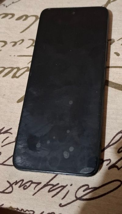Продавам Xiaomi Redmi 13