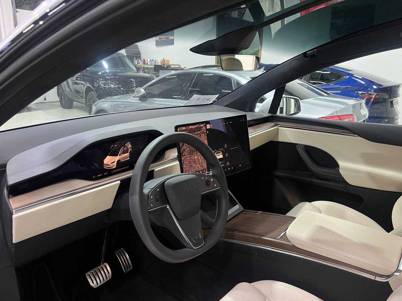 Tesla Model X 2023