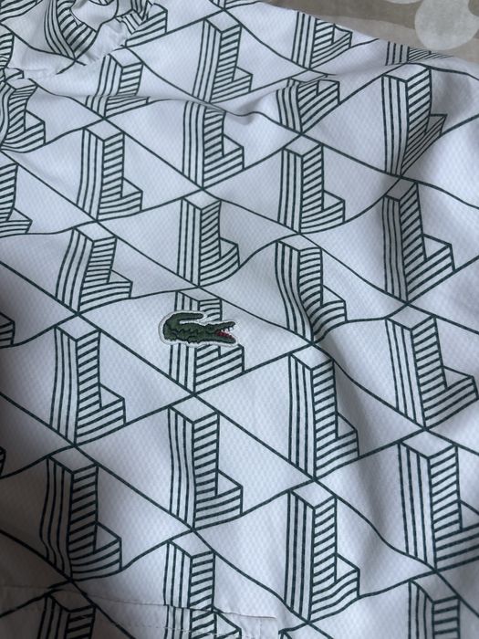 Оригинално яке ветровка лакоста лимитирана серия монограм