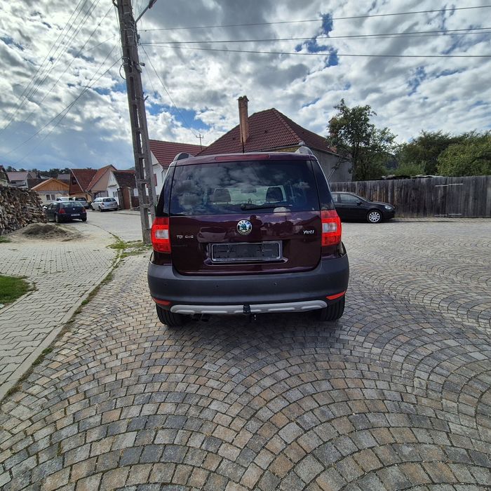 Skoda Yeti ,diesel ,4x4 ,bixenon,140 CP,euro 5,Garantie,2011, pret Fix