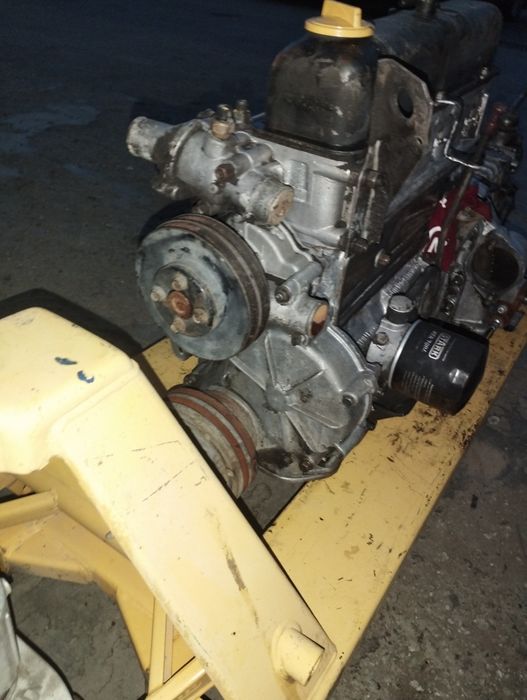 Продам газ 3110 по запчастям имеется все пока