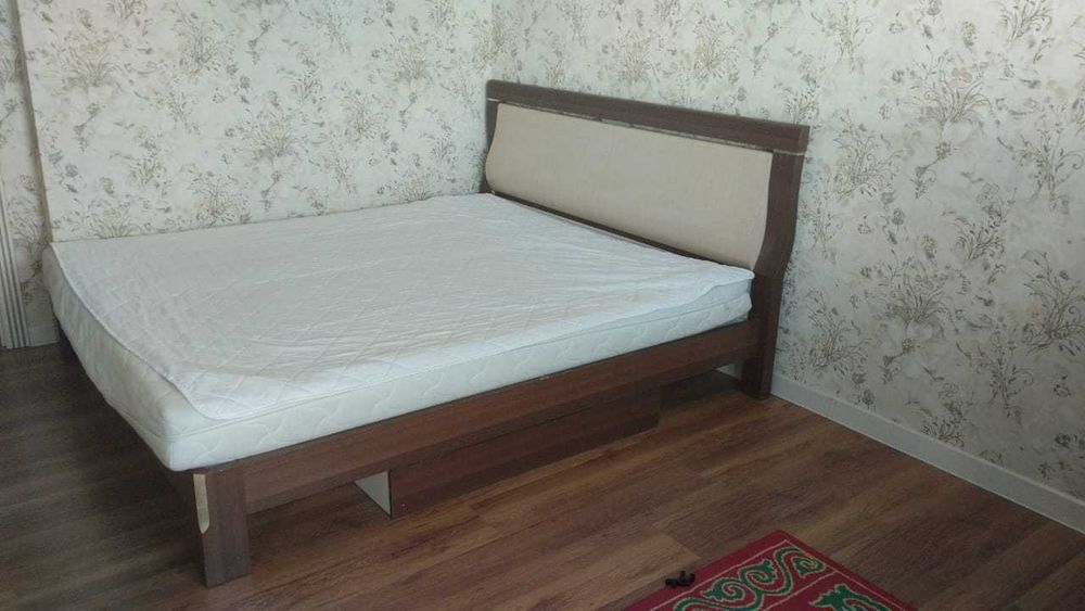 Двухспальная кровать