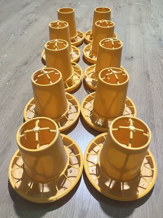 Кормушка для цыплят новые