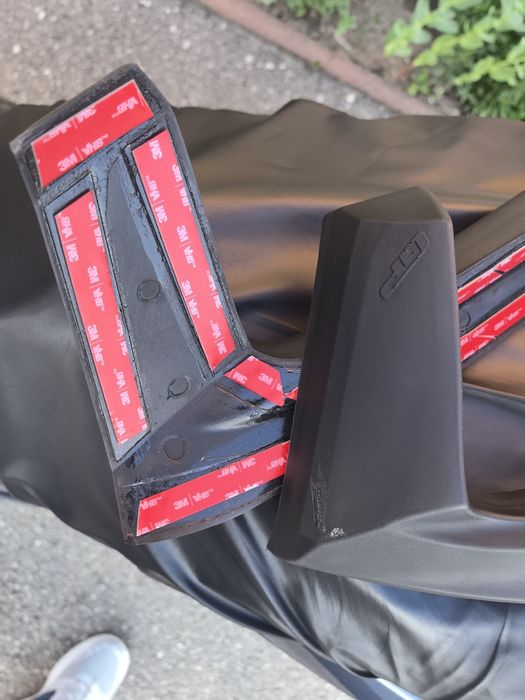 Vând GP Kompozit carena superioara Honda Forza 250!/350