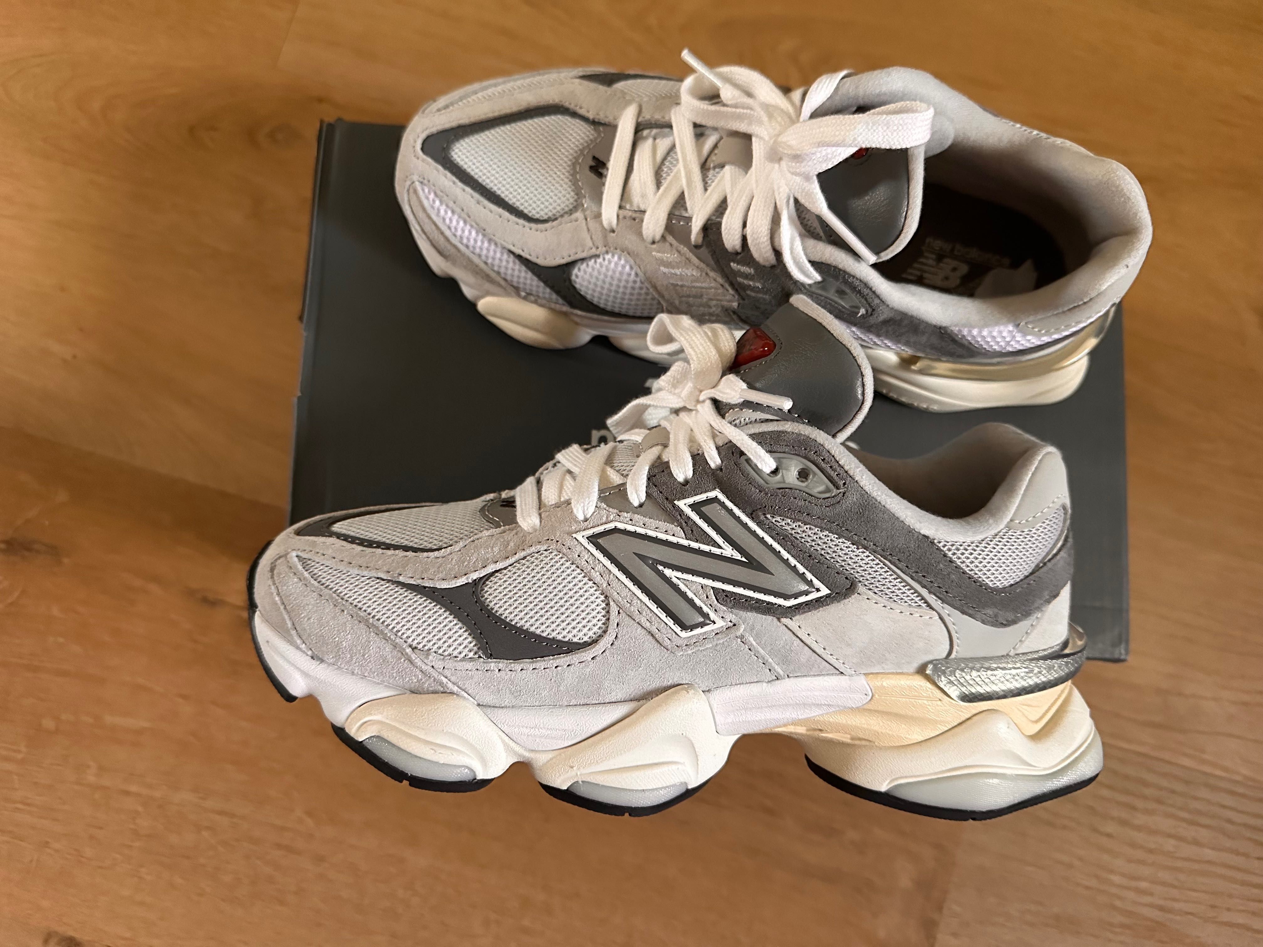 Оригинални нови маратонки New Balance 9060