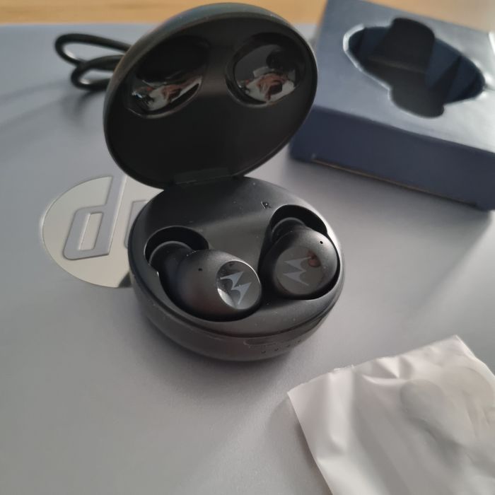 Casti Motorola Moto Buds 150