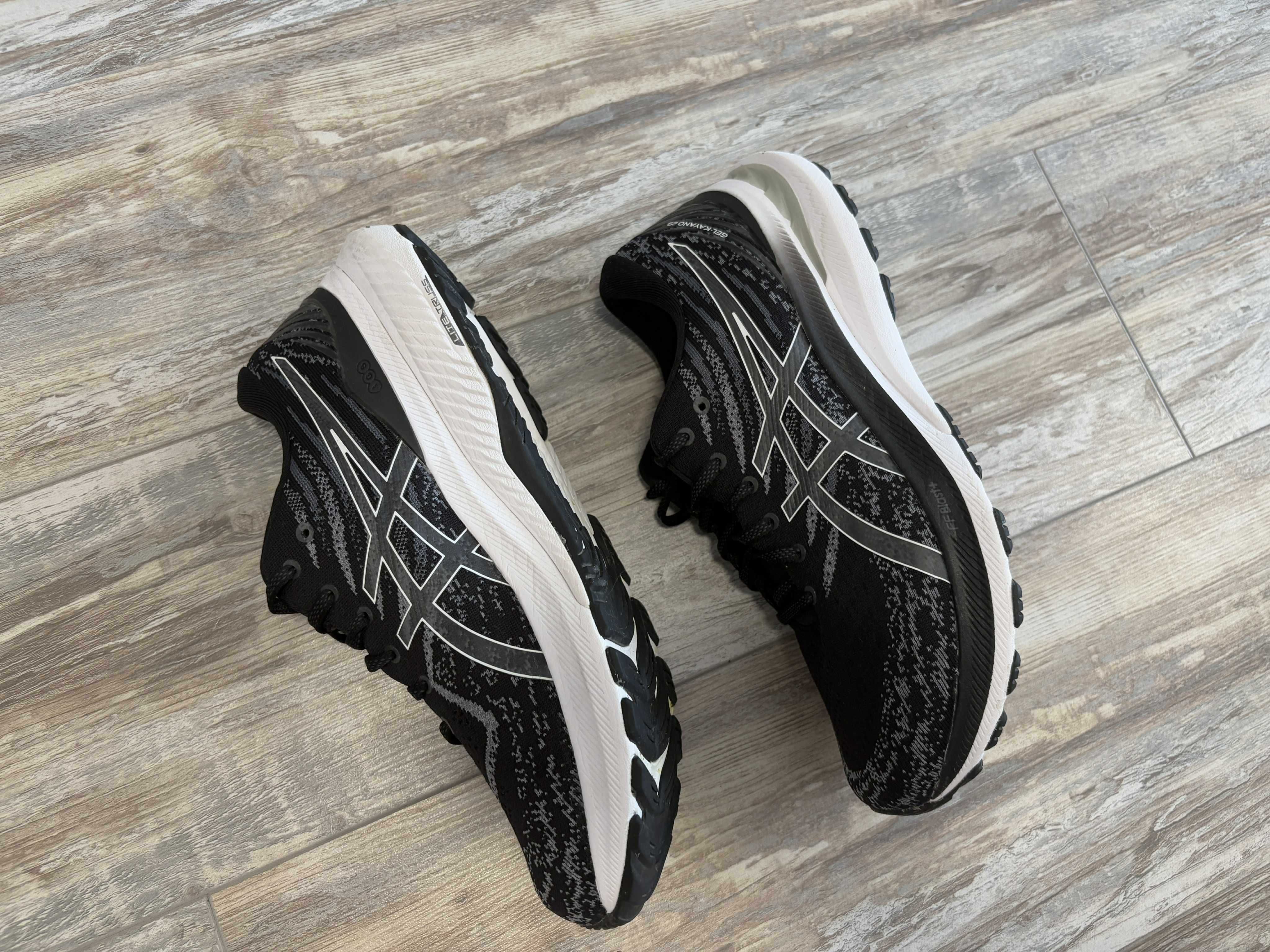 Asics GEL-KAYANO 29 Маратонки за бягане Мъжки Размер 44