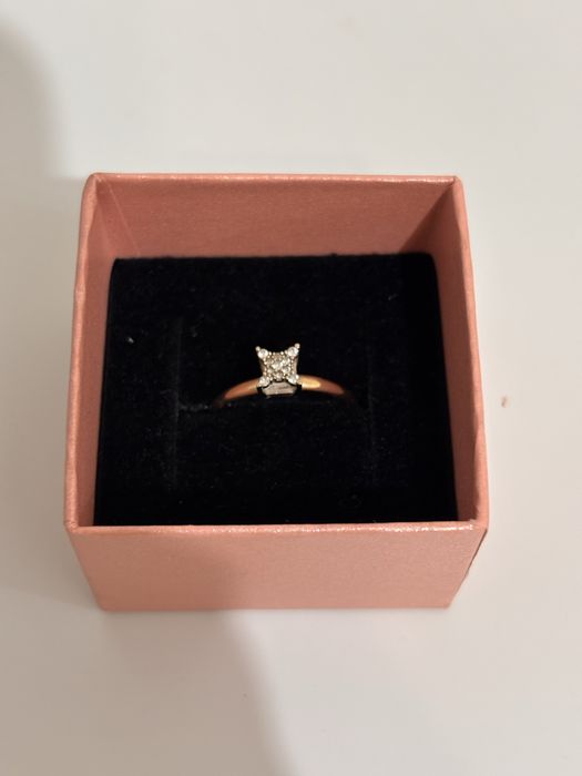 Продам Золото, 585 пробы размер18.цена 45000.купила за 55000.