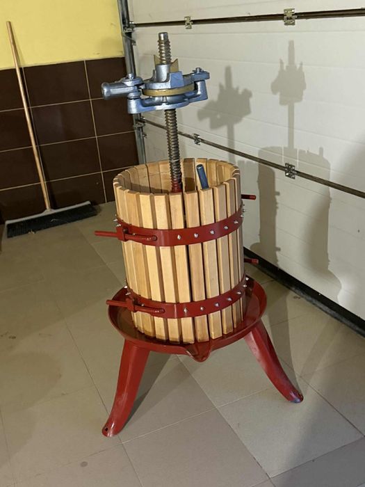 Ръчна преса за грозде