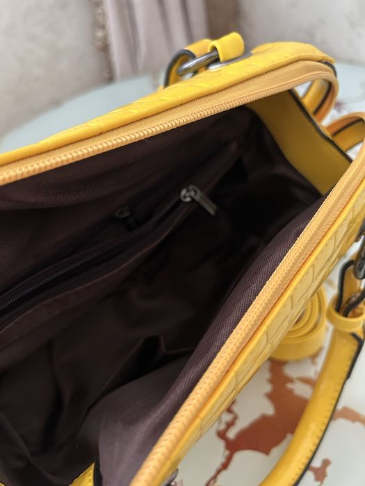 Сумка от Victoria Beckham