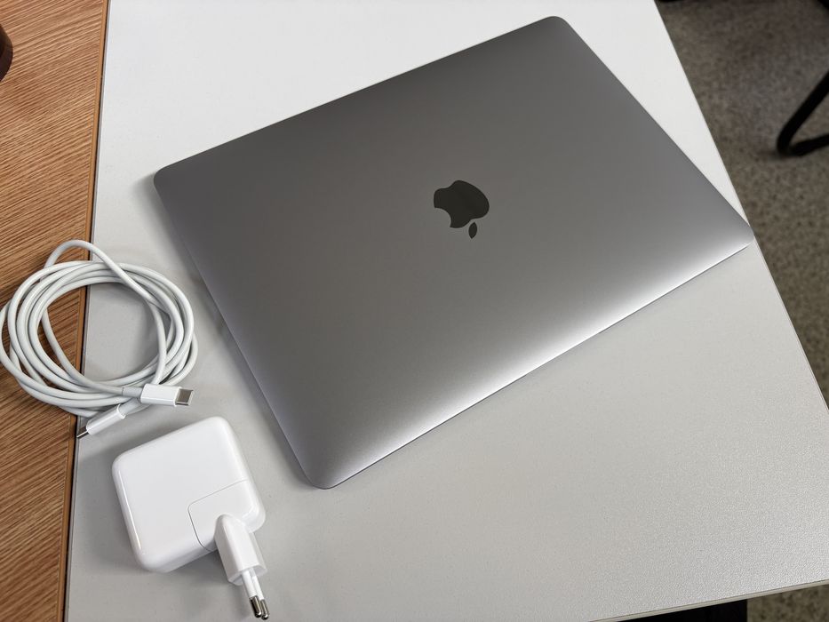 Macbook Air M1 13.3” 2021 512Gb SSD - 4 incarcari