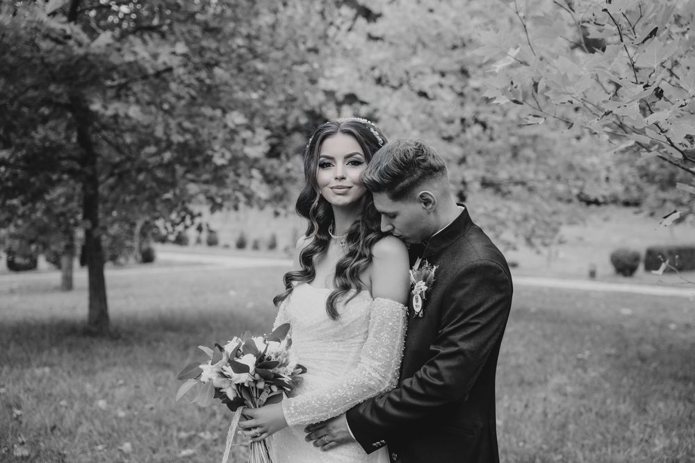 Rochița de mireasă tip sirenă cu trenă detasabila