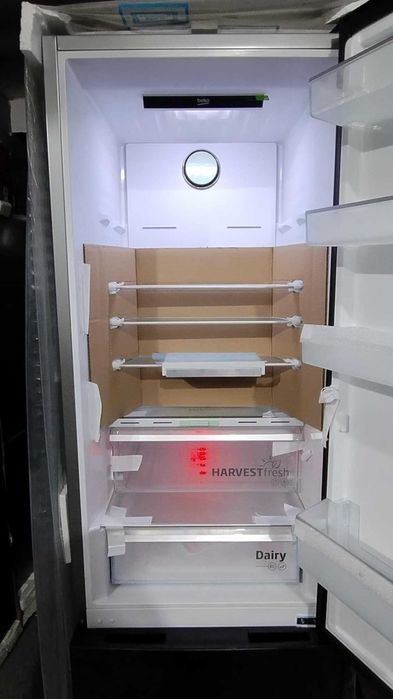 Комбиниран Хладилник с фризер BEKO-БЕКО 203. см ProSmart™ No Frost