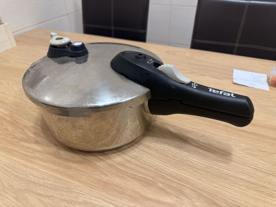 Vand oala sub presiune Tefal 4,7 litri
