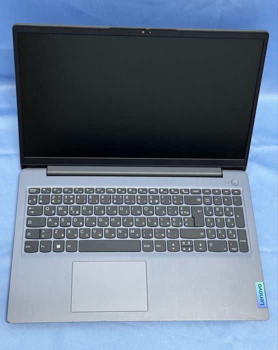 Ноутбук для работы и учебы Lenovo 2022г