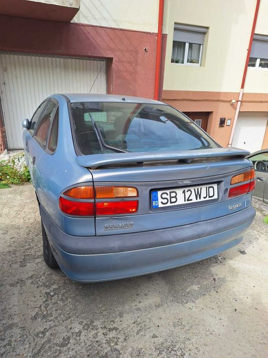 RENAULT Laguna I, in stare buna, pompa de motorina defecta.