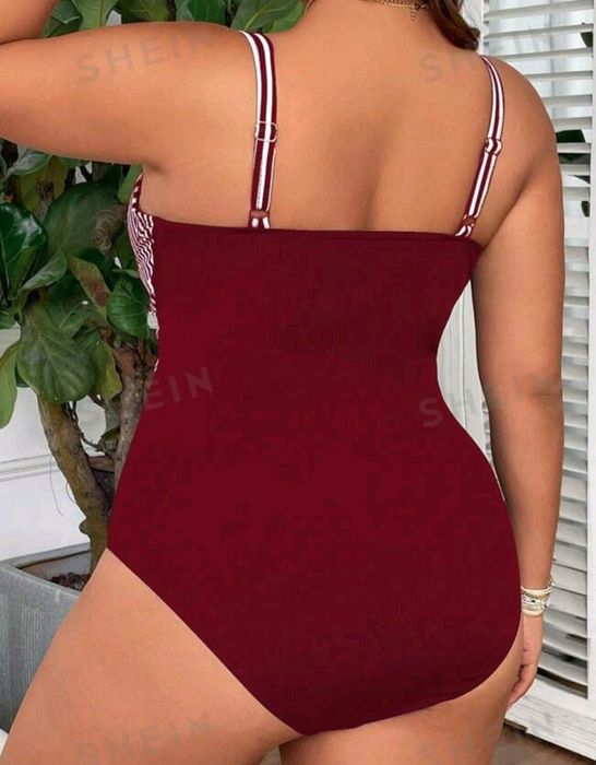 Costum baie damă nou