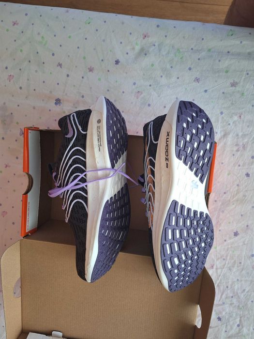 Чисто нови дамски маратонки NIKE TURBO NEXT