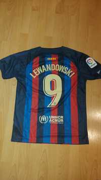 Echipament Barcelona 2022 - Lewandowski (Replică de Înaltă Calitate)
