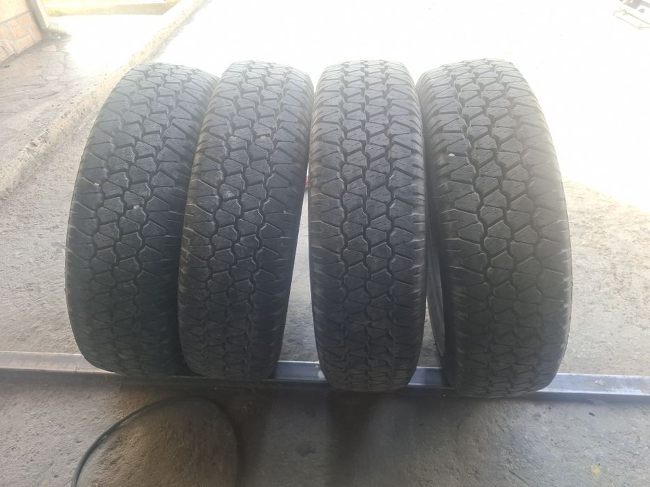 Гуми 205/75/16c  Ласса