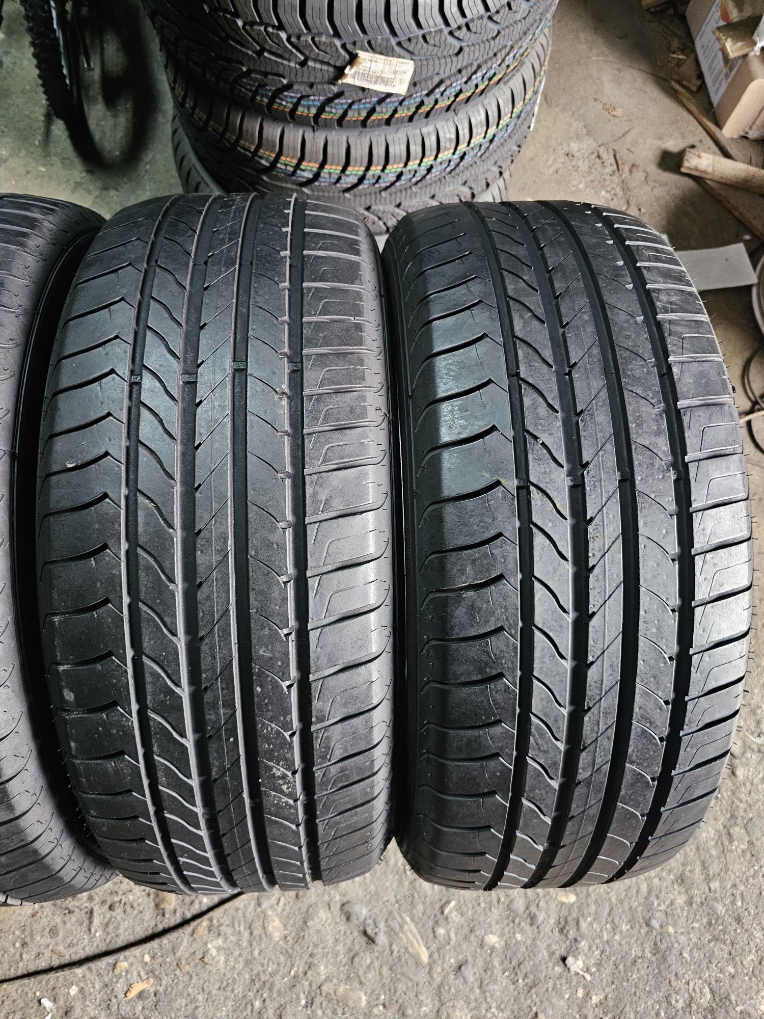 4 anvelope vara 235 55 18 Goodyear