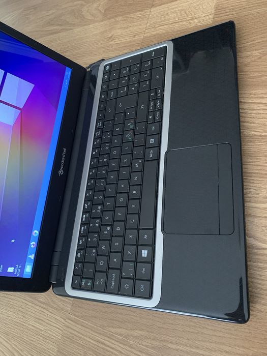 Laptop Slim Packard-bell display 15,6,320gb m,functional cu incarcator