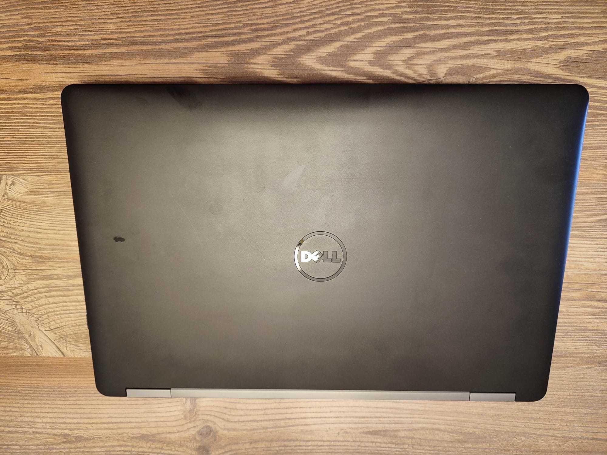 Vand laptop Dell stare impecabila
