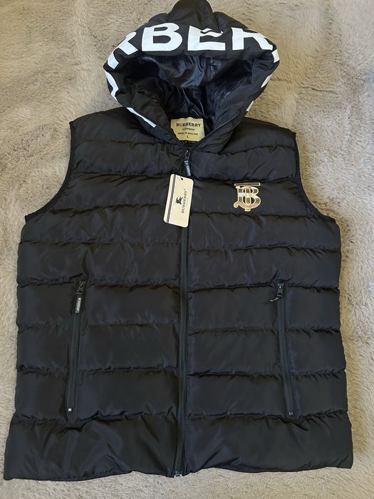 Елеци Prada и Burberry