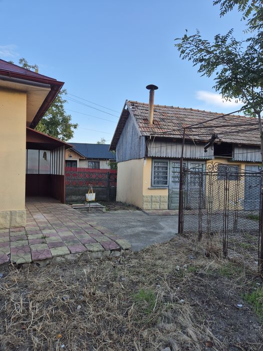 Vand casa din cărămidă Tepu