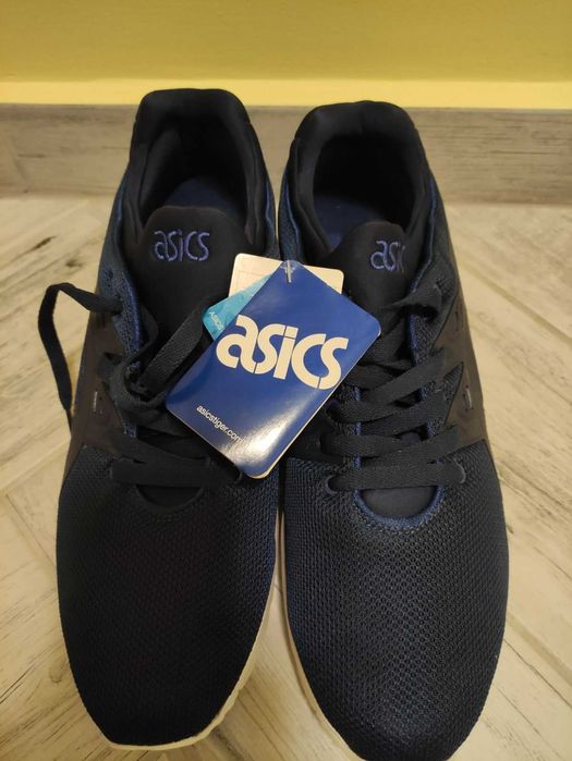 НОВИ маратонки Asics - 45 номер