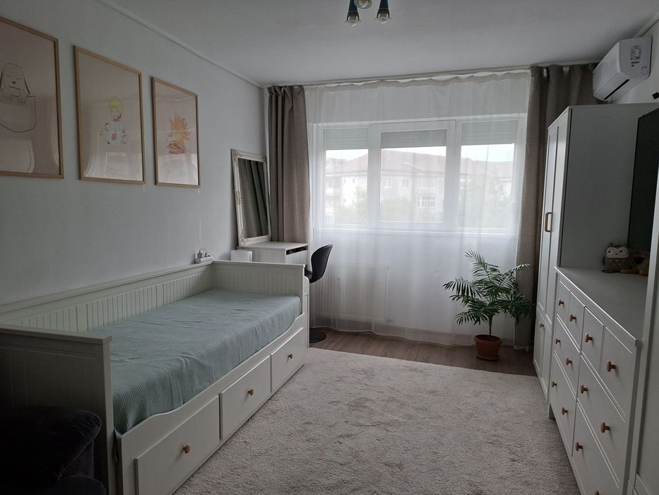 Vând apartament Rogerius, Dacia