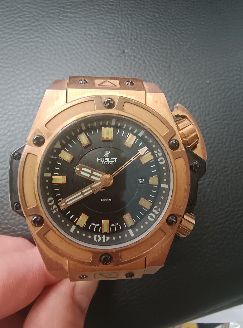 hublot 4000m diver automatic
