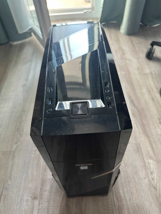 Sistem gaming i5-8600K /RX 5700 8GB/ 16 GB RAM / 3x SSD