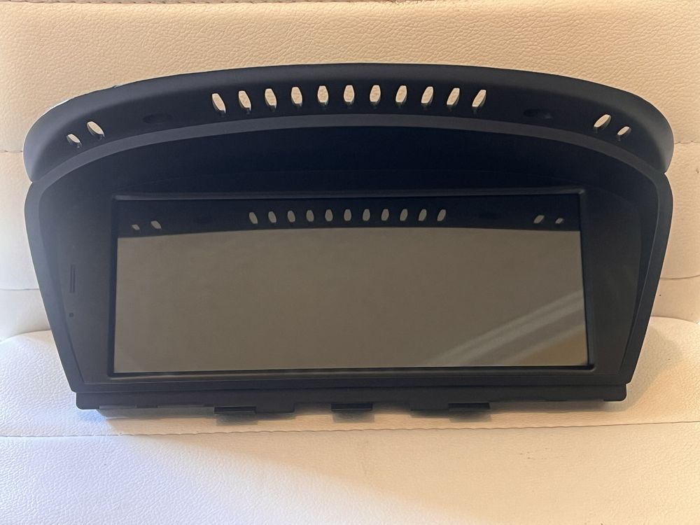 Carplay. Чисто нов