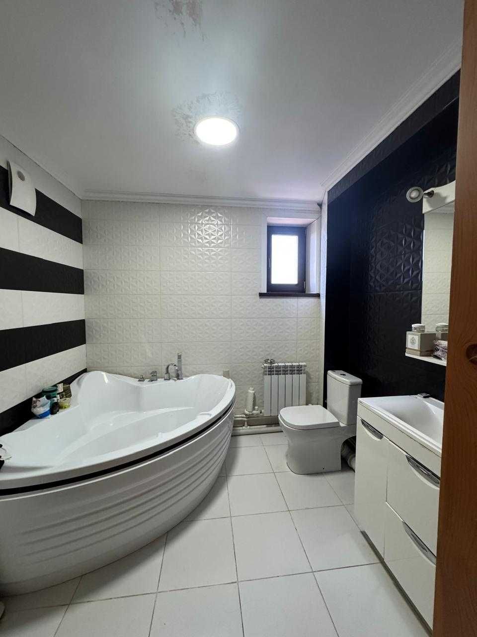 Трехуровневый коттедж в Отрадном 525 кв м