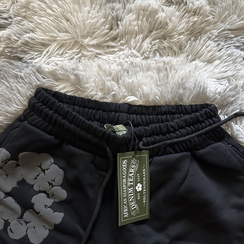 Black Monochrome Denim Tears - Шорти & Екип