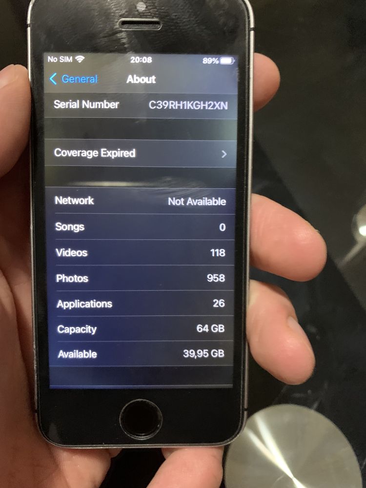 iPhone SE 64gb 100% battery