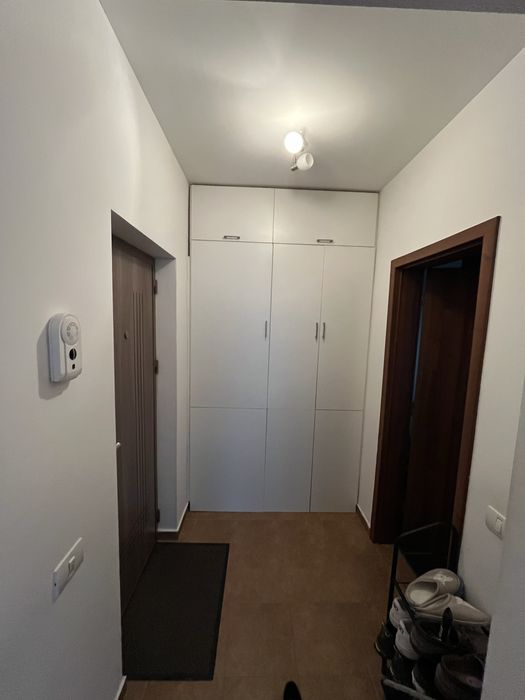 Inchiriez apartament cu doua camere (55m2) cu parcare proprie in Giroc