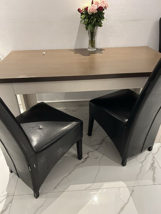 Masa  cu scaune in stare buna